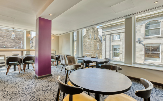 Premier Inn Edinburgh Cc - Waverley