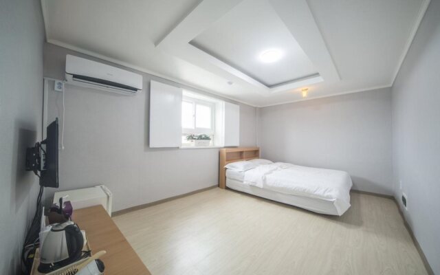 Daegu Dongseongro Gyeongs Business