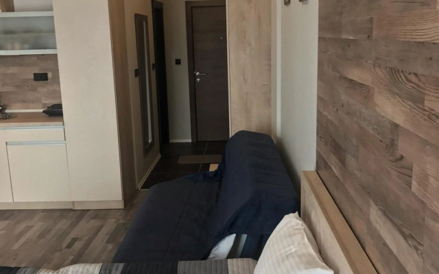 Studio Milmari ,Premier 18