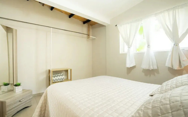 Family House in Jiutepec with Pool & BBQ