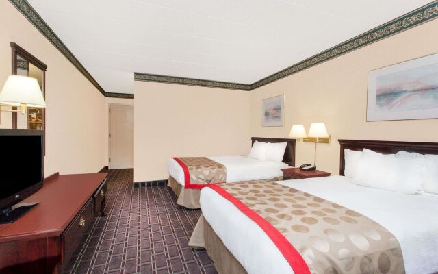 Best Western Plus Clarks Summit Scranton