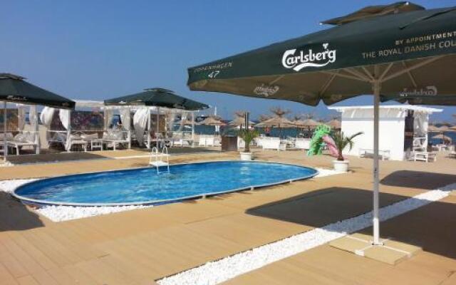 Al Rial Beach Apartments