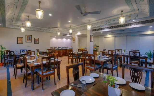 Treehouse Raj Bagh A Boutique Heritage Hotel