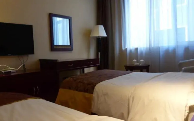 Wutaishan Golden Hills Hotel