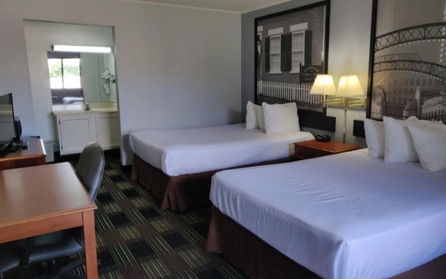 Sprucewood Inn