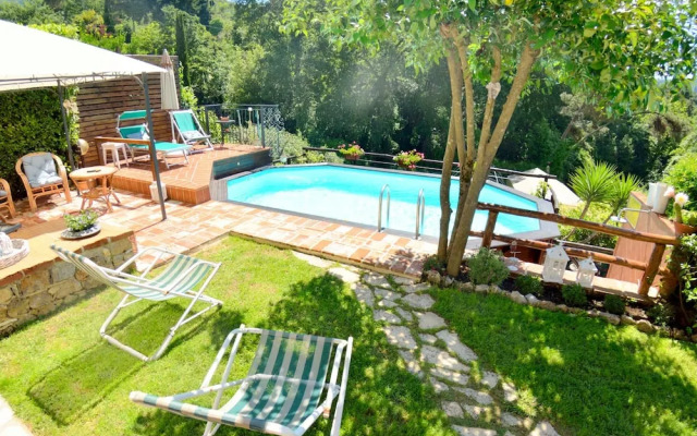 Scenic Holiday Home in Pescaglia With Swimming Pool