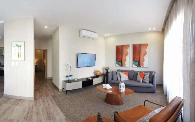 Regatta Living Condos