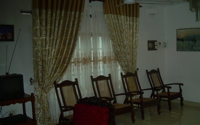 Bandhusena House and Apartments