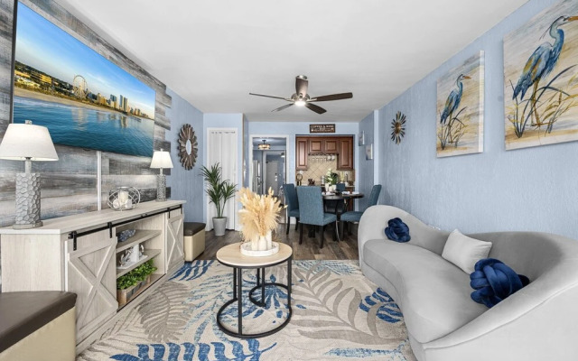 Newly Renovated Oceanfront 1BR Condo