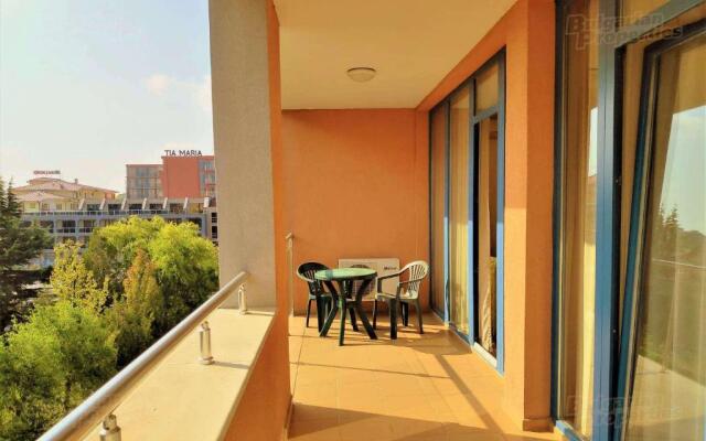 Apartment Konstantin in Trakia Plaza