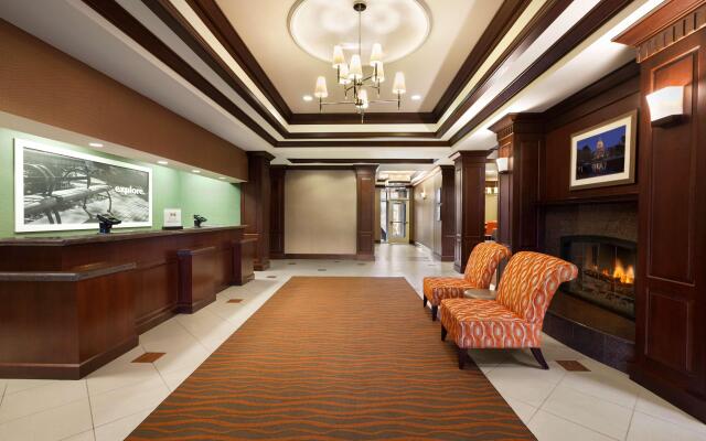 Hampton Inn & Suites Washington-Dulles International Airport