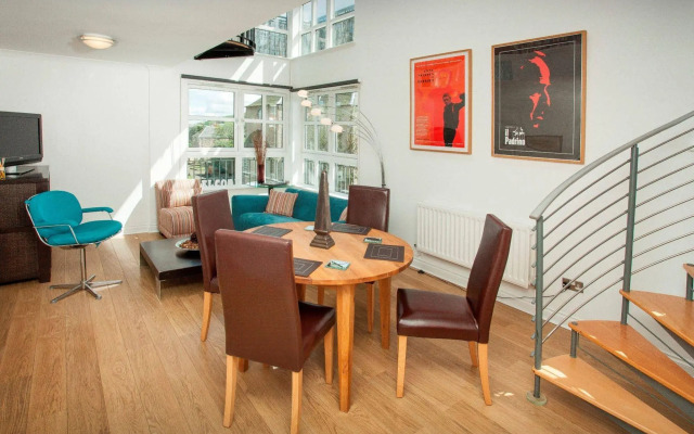 St. Giles Apartment
