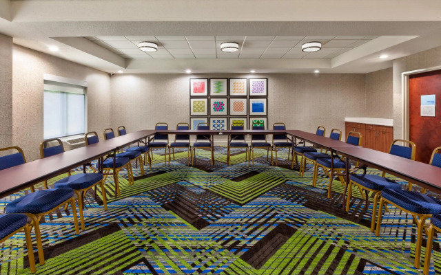 Holiday Inn Express Hotel & Suites Chesapeake by IHG