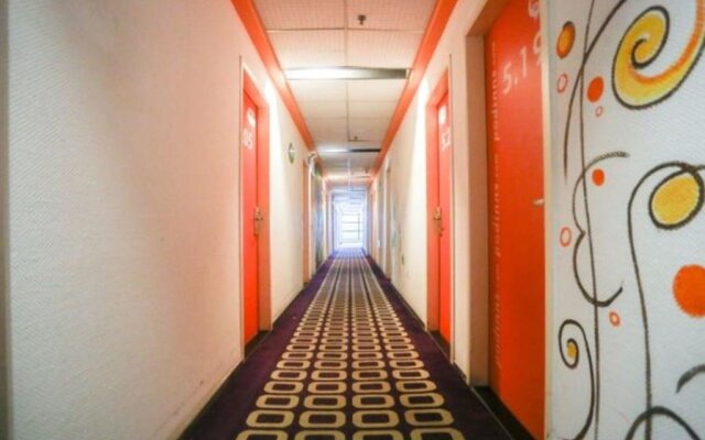 Pod Inn (Suzhou Yuexi Metro Station)