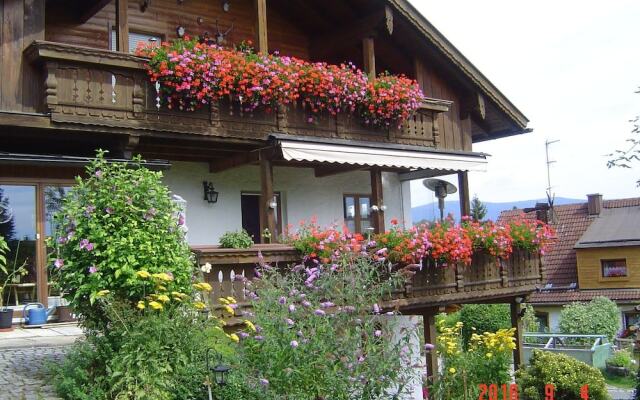 Ferienwohnung-im-Haus-Christine