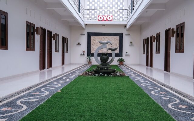 OYO 2587 Enfaza Guesthouse Syariah