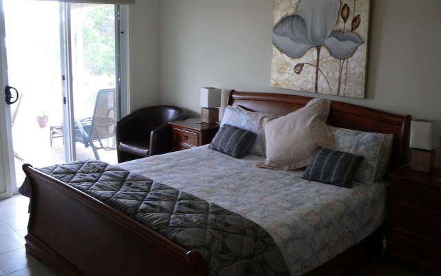 Lantauanan – Guest Rooms – Island Beach