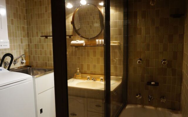 Bundilla 3 - Lake views from the Balcony