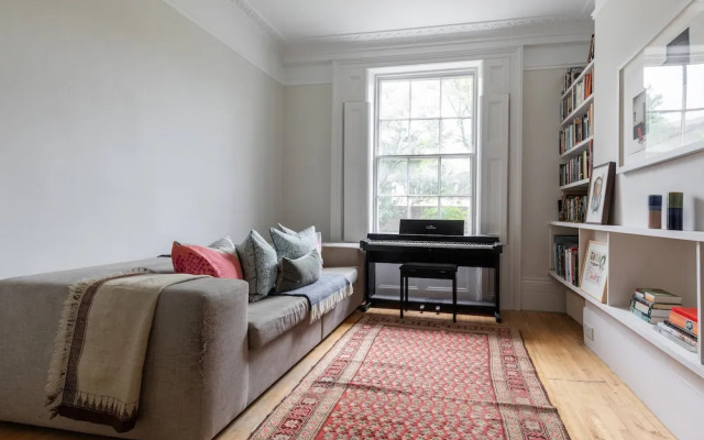 Rochester Road II by Onefinestay