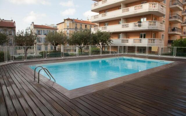 Studio With Swimming Pool 80 meters near the beach