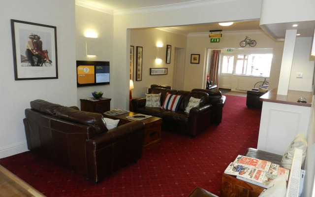 Penny Farthing Hotel