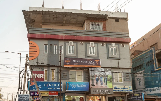 Pmr Guest Inn By OYO Rooms
