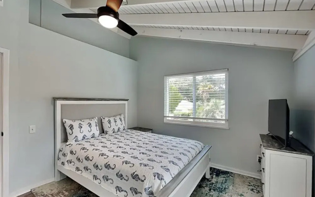 Beach House Lower