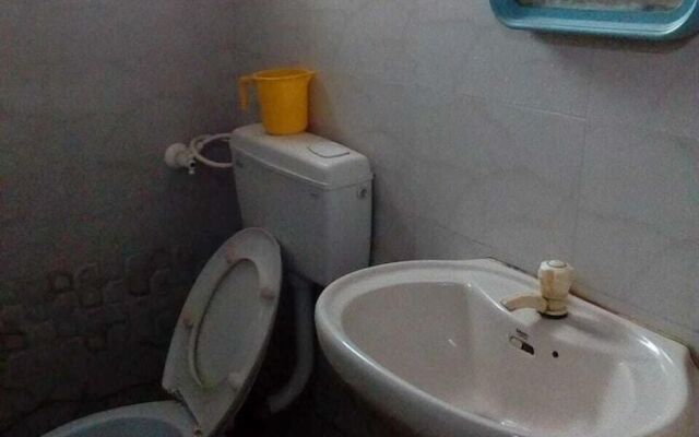Iroomz Chalukya Residency