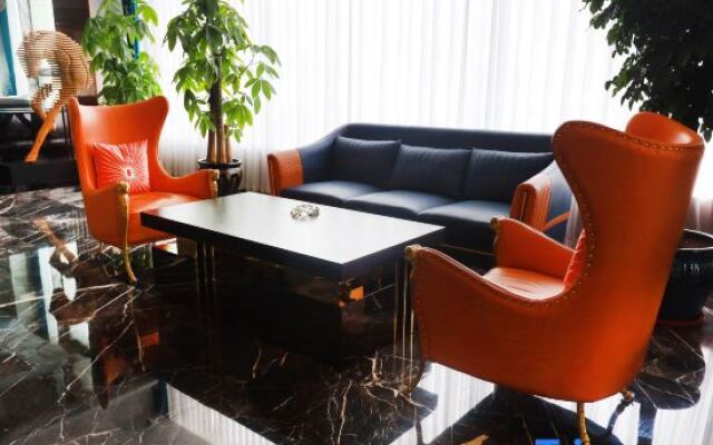 Wuchang Golden Tower International Hotel