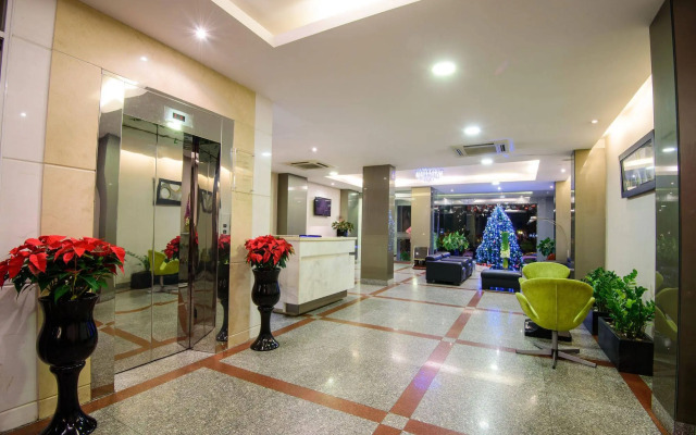 Central Park Saigon Hotel
