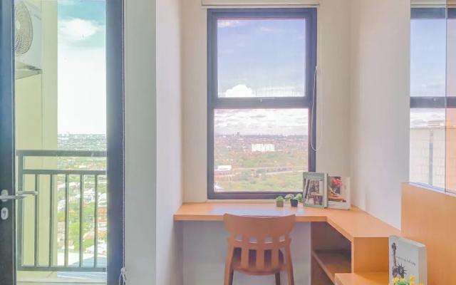Orange Style Studio At Transpark Cibubur Apartment