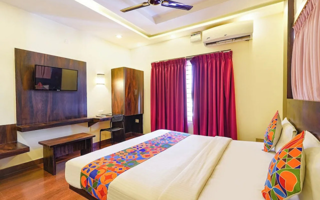 FabHotel Royal Wood Premier - Near Karnataka Golf Association, Domlur