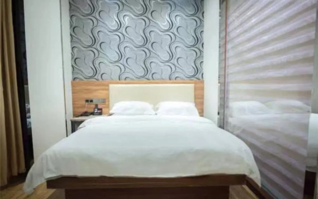 Junfu Hotel (Guangzhou Nanpu Metro Station)