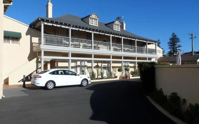 hotelImage