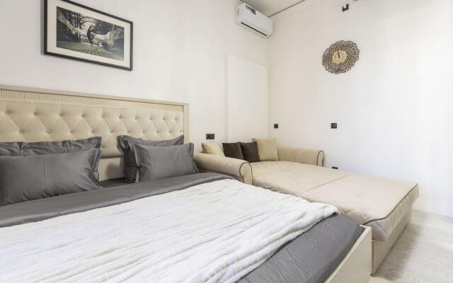 DeRent Aparts (ДеРент Апартс) на набережной канала Грибоедова 42