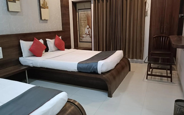 OYO 4445 Hotel Saishri