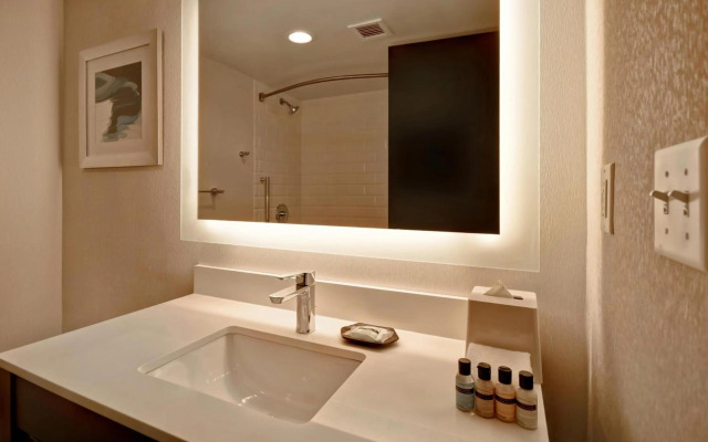 Four Points by Sheraton Boston Newton