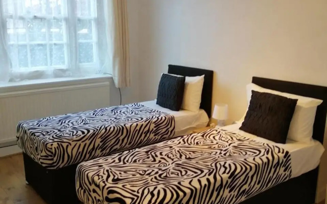 Dream Time Apartments-Aqua Suite