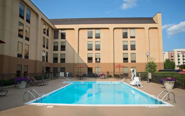 Hampton Inn Louisville-Airport