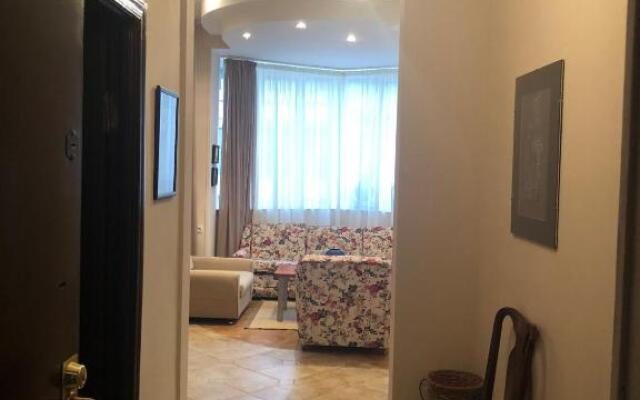 Studio Apartment Near Rustaveli Avenue