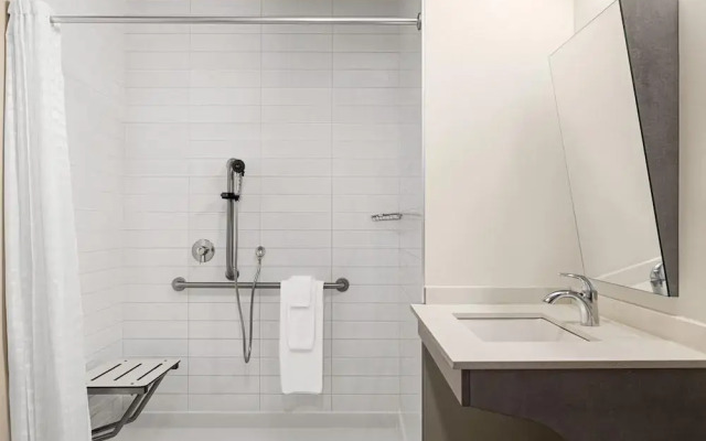 Microtel Inn & Suites By Wyndham Boisbriand