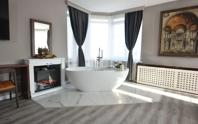 Treekos Suite