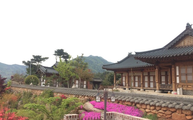 Peepul Hanok Stay