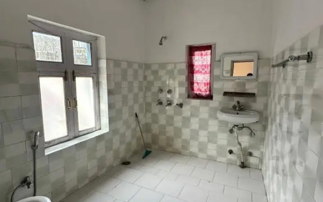 Skyland Guest House