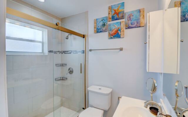 Family Couples Getaway Sleeps 6 Guests