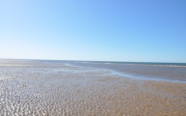 Pets go Free 3 Bedroom Caravan at Heacham Beach