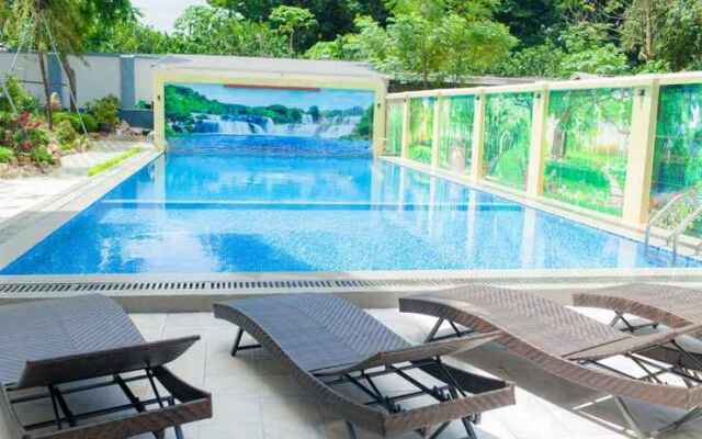 Minh Long Hotel