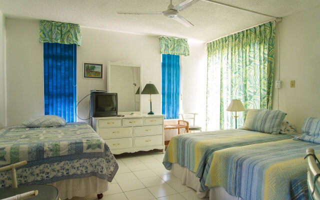 Sky View Beach Studio - Montego Bay Club