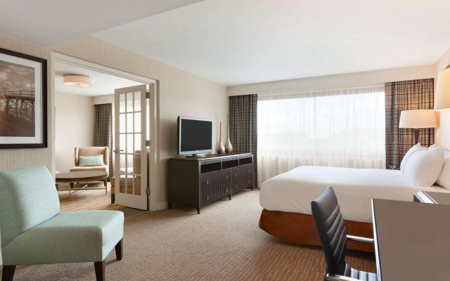 Embassy Suites by Hilton Boston Waltham