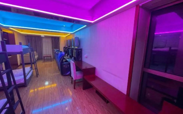 Yiju Hotel (Xining Railway Station Xinqian Guoji)